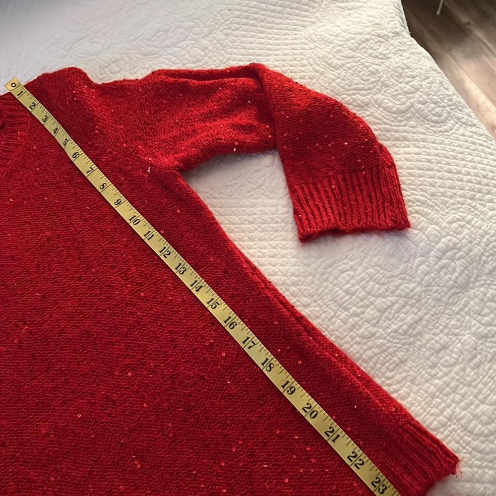 RED SWEATER - Picture 4 of 7
